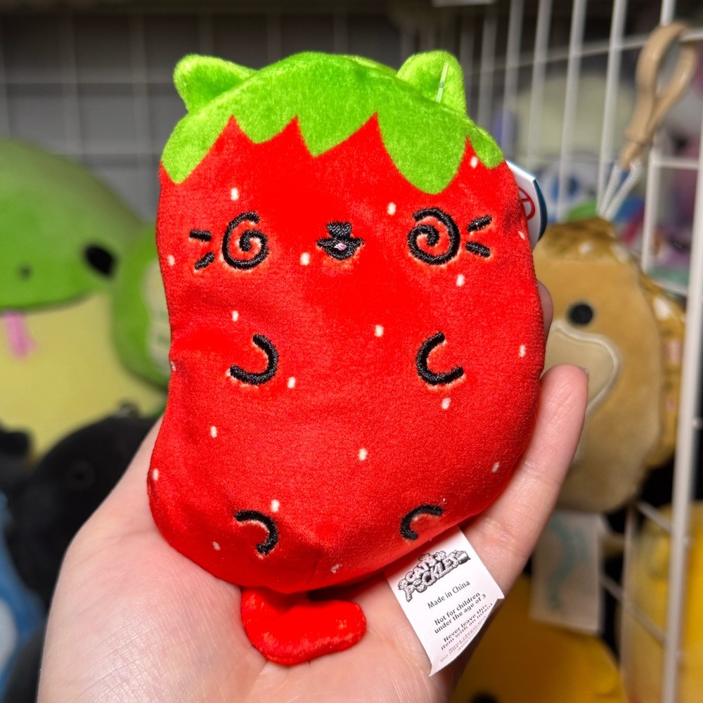 Cats vs Pickles CVP by Cepia “Pawberry” Bean 4” Stuffed Plush